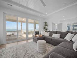 Luxe 4Bed Retreat w/ocean views & pvt beach access - Image 2